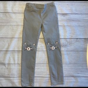 EUC Cute H&M Pants, Size 7-8with Cat face appliqué
